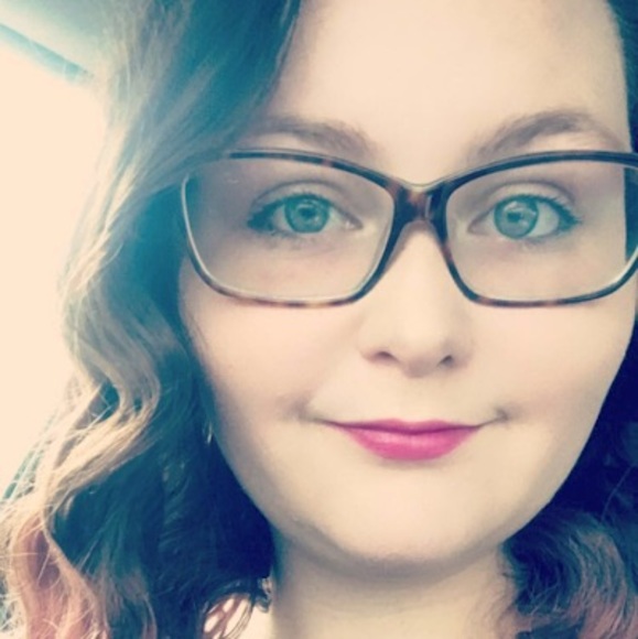 Meet your Posher, Therese - Picture 1 of 1